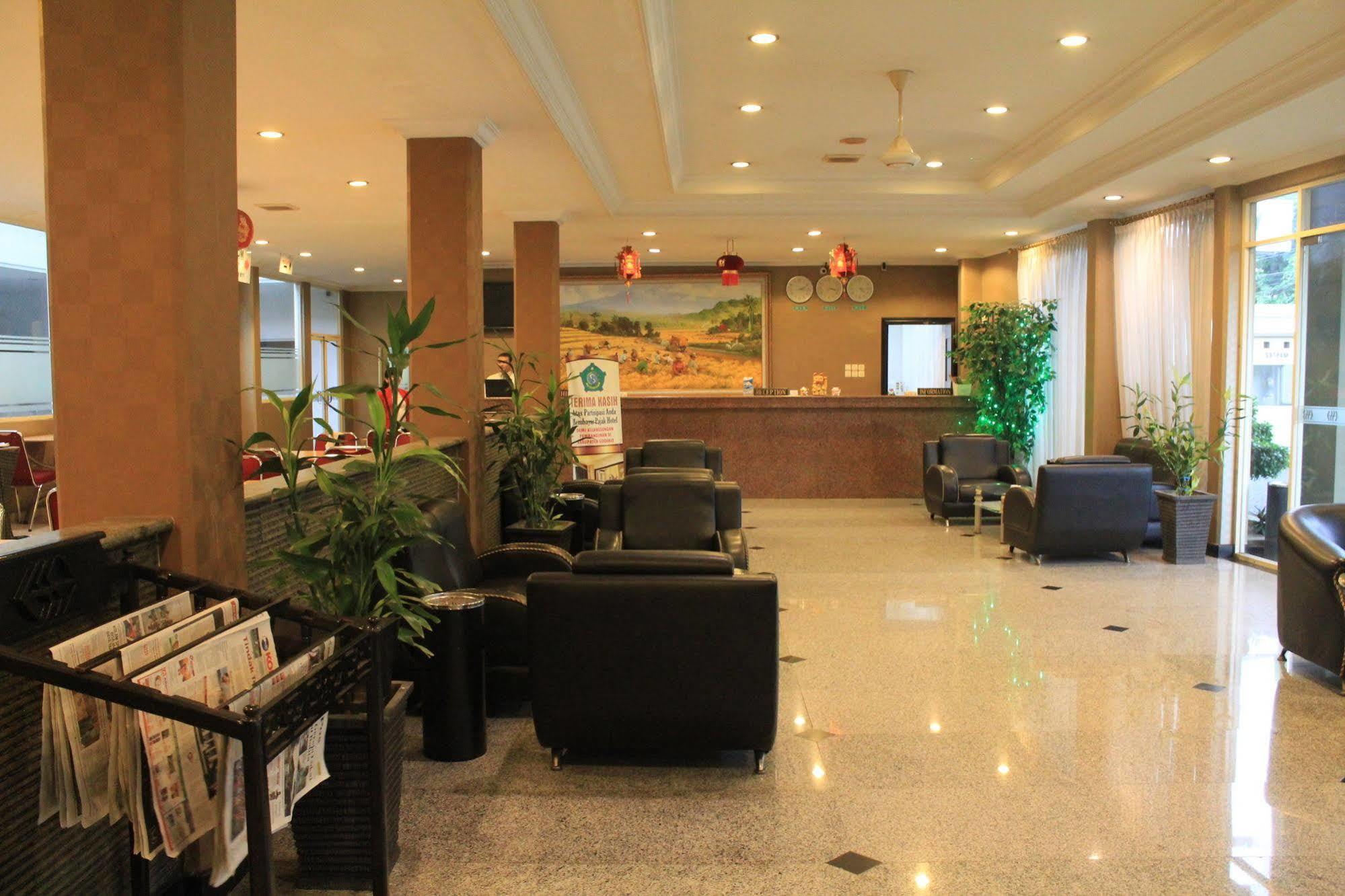 Hotel Sinar 3 Sedati Εξωτερικό φωτογραφία